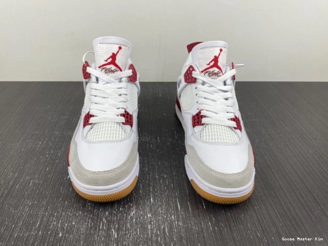 4 Nike Jordan Air SB DR5415-160 x 0815